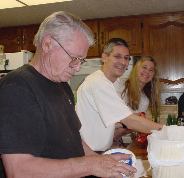 IMG_2000_JohnMarkSheila.JPG